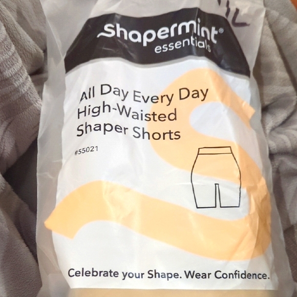 Shapermint High-Waisted Shaper Shorts Beige - Size M/L NWT - Picture 2 of 4